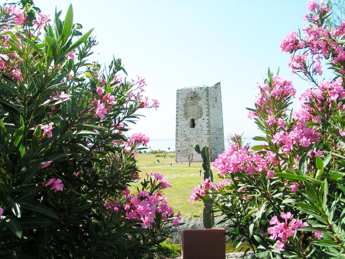 Salinas. Apartment For 4. Terrace/Parking/Pools/Gym/4Mins Beach Estepona Dış mekan fotoğraf